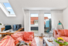 Lichtoase mit Weitblick – Offenes Wohnen und Balkonhighlight - Wohnzimmer